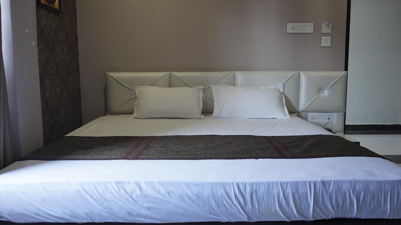 Jalpāiguri Hotel Golden Tulip المظهر الخارجي الصورة